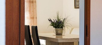 Apartment Pineta 1, offers you comfort for your ideal vacation, located in Artatore.