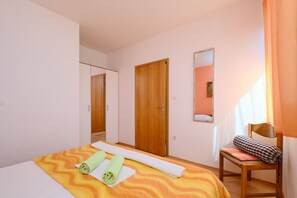 2 多间卧室、WiFi、床单