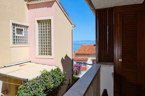 Apartment Prica 2, located in Mali Lošinj, possible to accommodate four people.