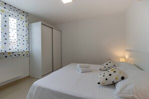 1 bedroom, iron/ironing board, WiFi, bed sheets - Apartment Ema in Mali Lošinj, ideal for 2-4 persons (Mali Losinj)