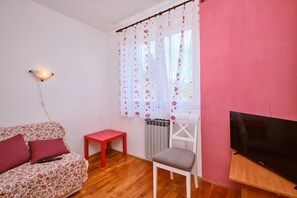 Living area - Apartment Ruzica 2, suitable for 2-3 people, located on Malin, in Mali Lošinj. (Mali Losinj)