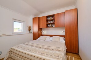 1 bedroom, WiFi, bed sheets - Apartment Jasmina 1 is located in a quiet location in Mali Lošinj. It is ideal for two people. (Mali Losinj)