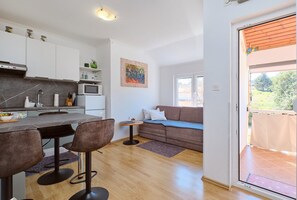 Interior - Apartment Jasmina 1 is located in a quiet location in Mali Lošinj. It is ideal for two people. (Mali Losinj)