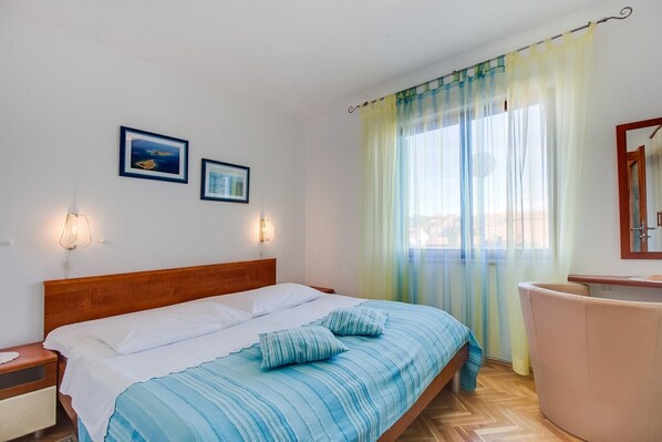 2 habitaciones, wifi y ropa de cama 
