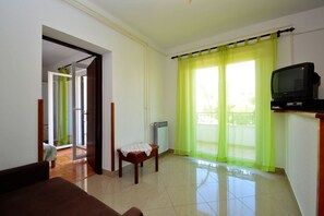 TV - Apartment Rahela 1 in Mali Lošinj, suitable for 4 people. (Mali Losinj)