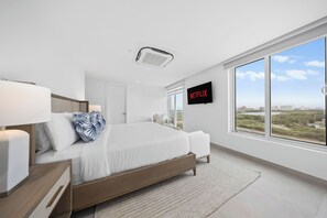 3 bedrooms, travel cot, free WiFi, bed sheets