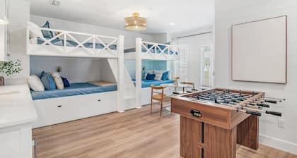 Late Summer & Fall Specials Sleeping 15-32! Bahama Bliss: Ultimate Luxury!
