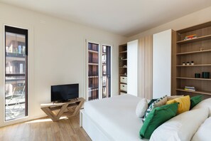 Luxe studio, uitzicht op de stad | Een strijkplank/strijkijzer, gratis wifi, beddengoed