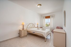 2 soverom, strykejern/-brett, wi-fi (inkludert) og sengetøy