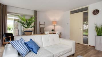 Deluxe appartement, 2 slaapkamers | Woonkamer