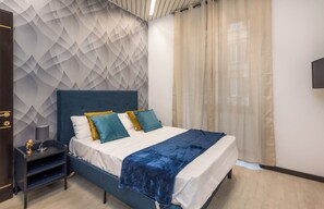 3 bedrooms, desk, travel crib, WiFi