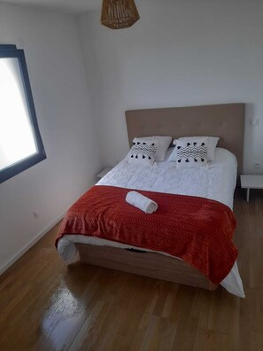 3 Schlafzimmer, Bügeleisen/Bügelbrett, WLAN, Bettwäsche