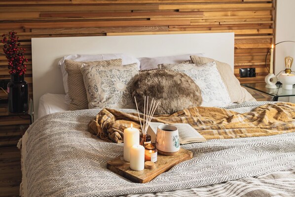 2 bedrooms, iron/ironing board, free WiFi