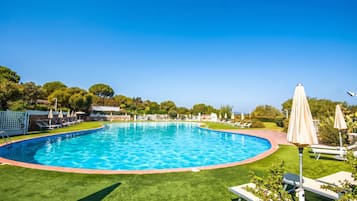 Apartamento família, vários quartos, 2 banheiros (Ceraso Sunset) | Piscina | Piscina externa sazonal