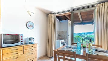 Apartamento família, vários quartos, 2 banheiros (Ceraso Sunset) | Opções para refeição