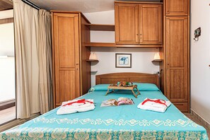 Appartement familial, plusieurs chambres, 2 salles de bains (Ceraso Sunset) | 2 chambres, accès au Wi-Fi (inclus), literie fournie