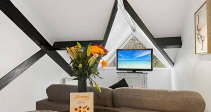 City Centre Loft Apartment | Sleeps 5