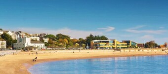 Charming 2-Bed Cottage, Exmouth | Sleeps 3