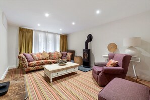 TV - The Coachhouse, Devon (East Budleigh)