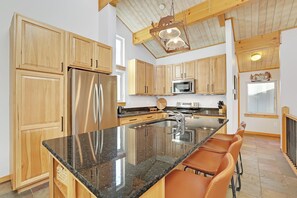 Microwave, stovetop, dishwasher, coffee/tea maker