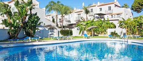 Apartment | Pool | Outdoor pool