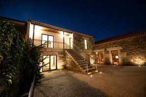Exterior - Old house restored in Douro, 5 km from Vila Real. Comfort and tranquility. (Vila Real)