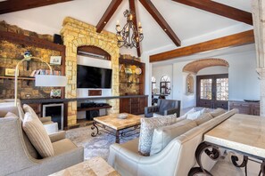 Smart TV, fireplace, DVD player, stereo