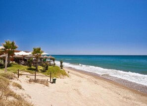 Apartment | View from property - Studio in Marbella Beachfront With Pool (Marbella)