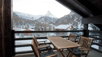 Apartment, Balcony, Mountain View | Terrace/patio