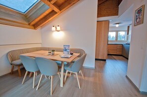 Apartment, Balcony, Mountain View | In-room dining - Apartment Jua (Zermatt)