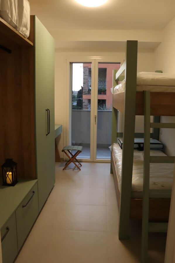 2 chambres, fer et planche Ă repasser, Wi-Fi, literie fournie