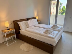 2 slaapkamers, een strijkplank/strijkijzer, wifi, beddengoed