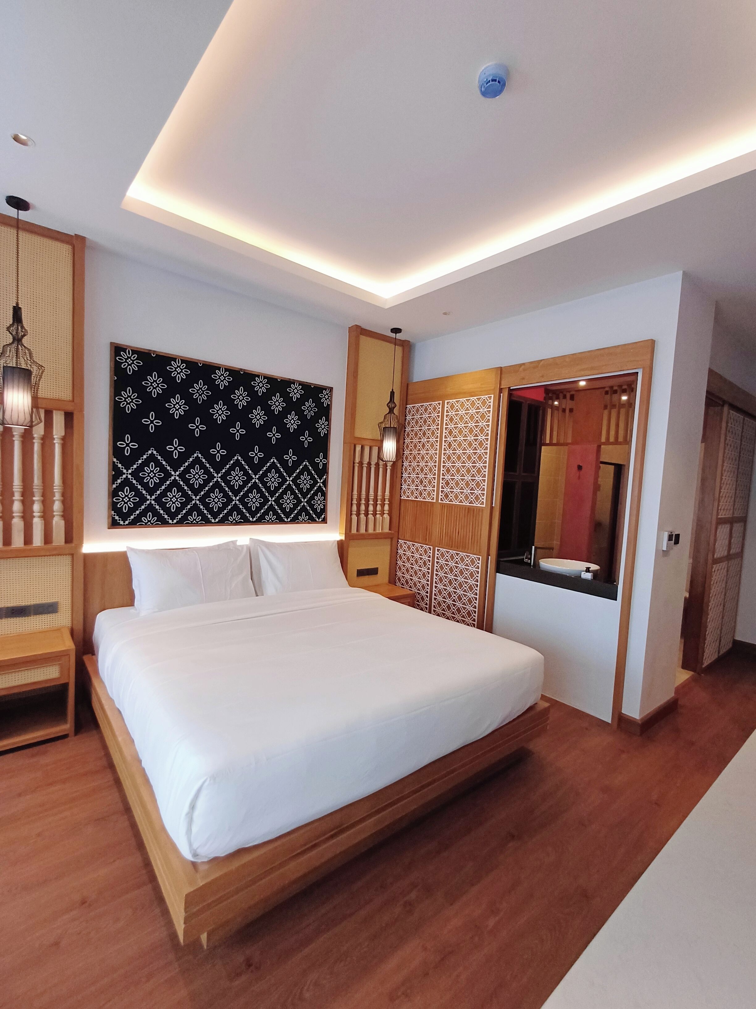 ห้อง ดีลักซ์ดับเบิล, วิวสวน | ตู้นิรภัยในห้องพัก, โต๊ะทำงาน, พื้นที่ทำงานแบบใช้แล็ปท็อป, ผ้าม่านกันแสง