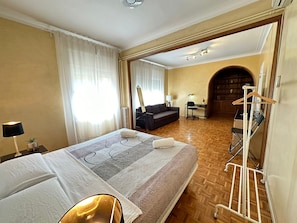 Chambre Quadruple, salle de bains commune