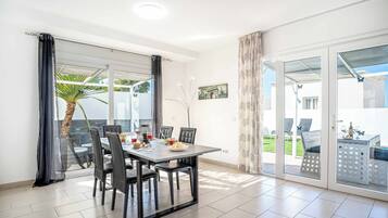Vila (4 Bedrooms) | Interior