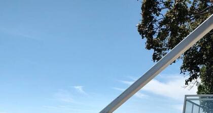 Sakura Cottage - Serenity on PEC Waterfront