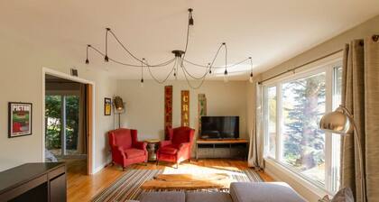 Central PEC gem - Sleeps up to 6