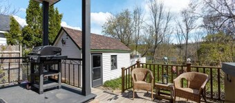 Central Picton, Games Room and steps from town!