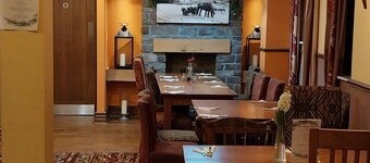 The Lamb & Flag Hotel