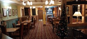 Restaurant - The Lamb & Flag Hotel (Neath)