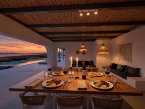 Outdoor dining