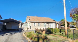 Exterior - Lakeview, 4 beds, boat parking & ramp, at Red Arrow Marina (Afton)