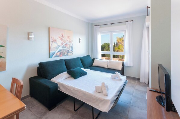 Apartment | 1 bedroom, iron/ironing board, bed sheets