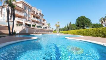 Apartment | Pool | Outdoor pool