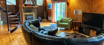 Lakefront + ski -  3 bedrooms Chalet with a view