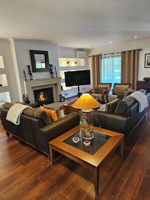 Téléviseur connecté, foyer, imprimante