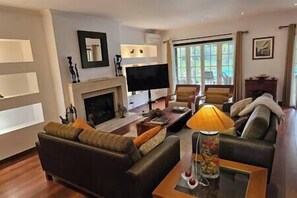 Smart TV, fireplace, printers - Villa Jarros Private Pool & Golf (Aroeira)