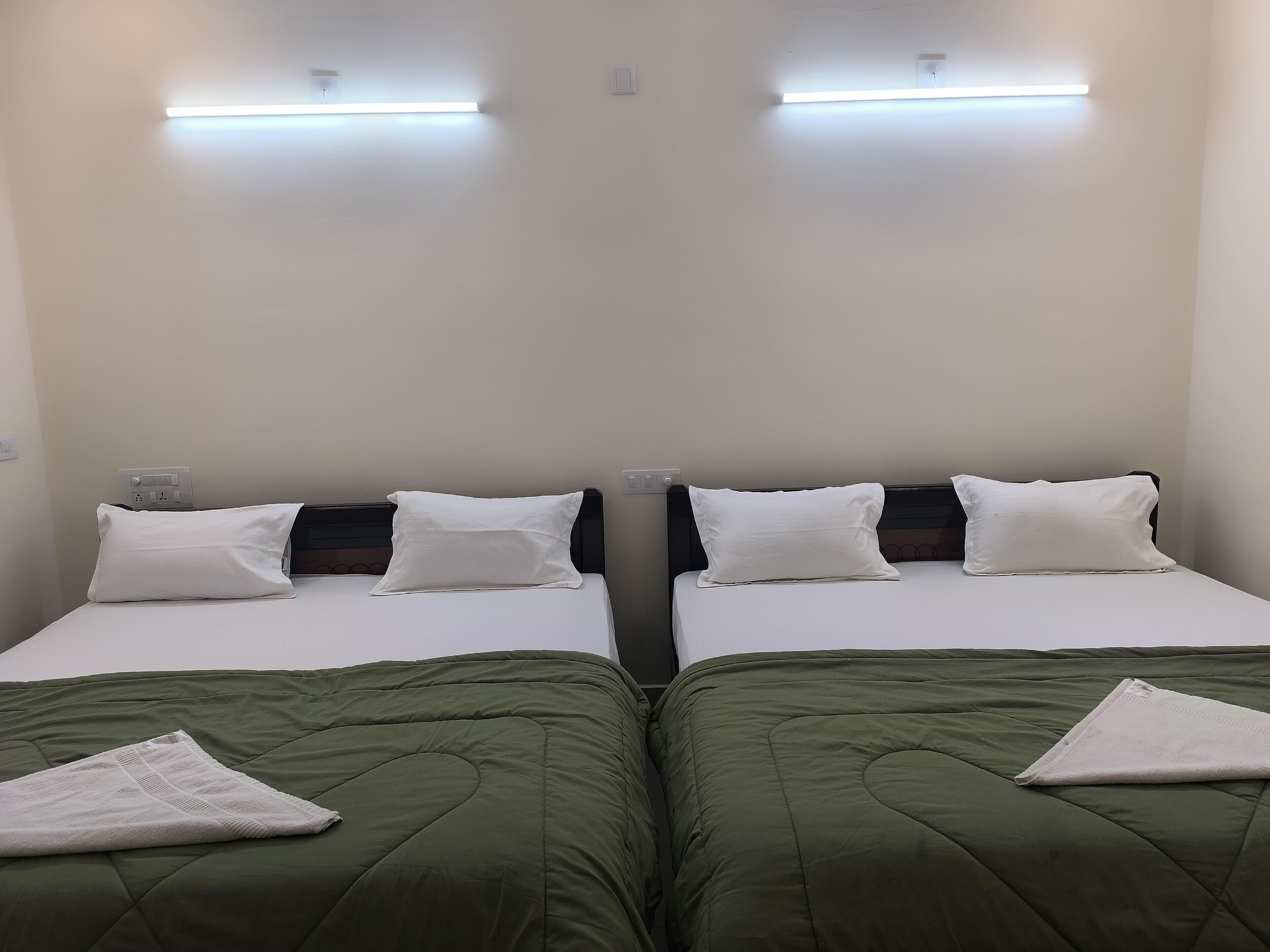 Deluxe Quadruple Room | Free WiFi