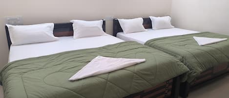 Deluxe Quadruple Room | Free WiFi