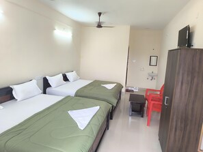 Habitació quàdruple Deluxe | Wifi gratuïta 